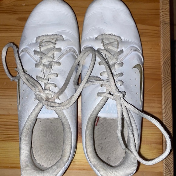 nike women's sideline iii cheerleading shoes